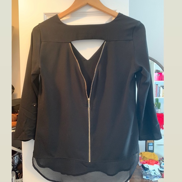 Dynamite blouse - Picture 2 of 2